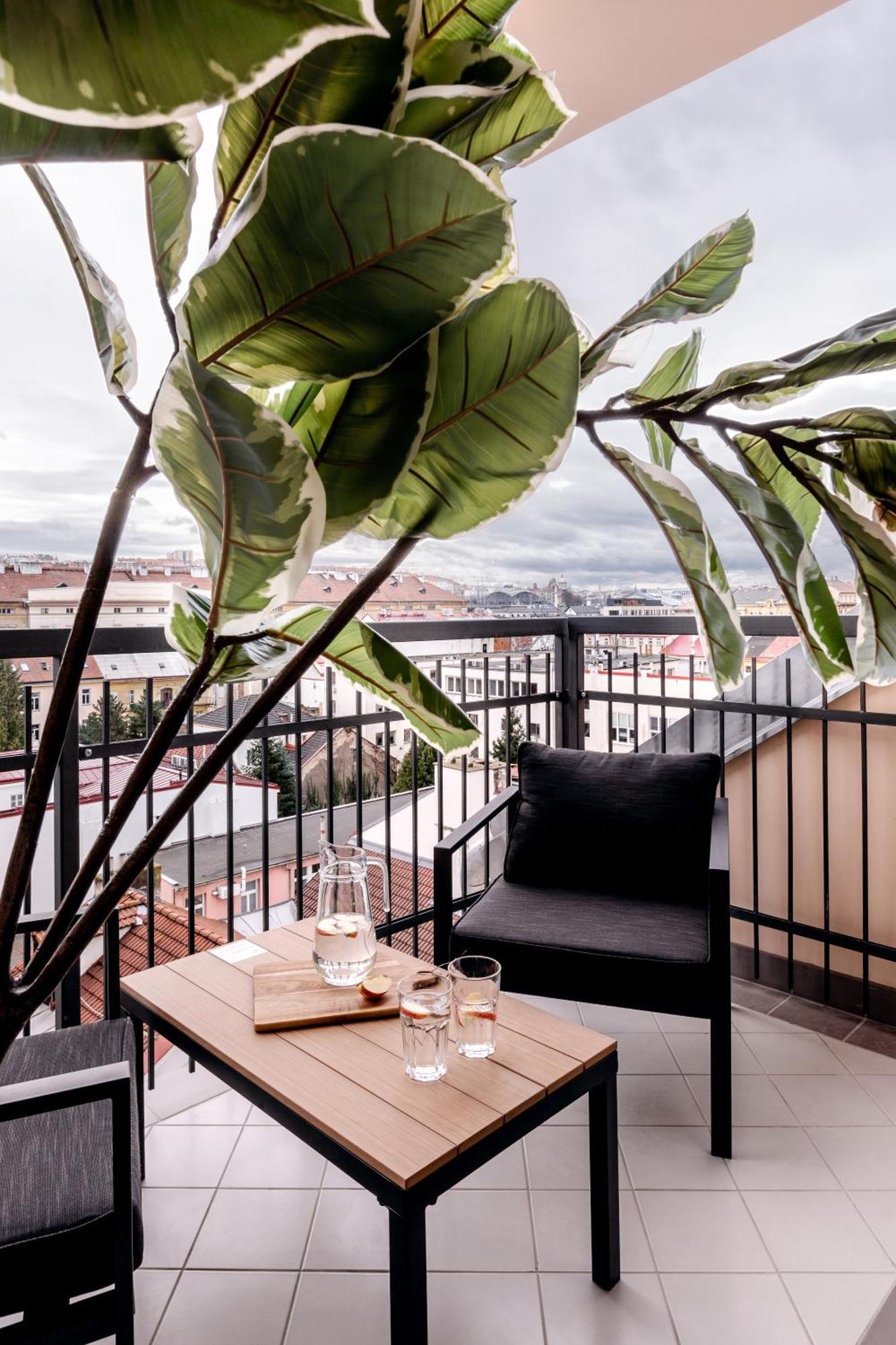 Turnkey I Karlin Square Apartments Praha Bagian luar foto